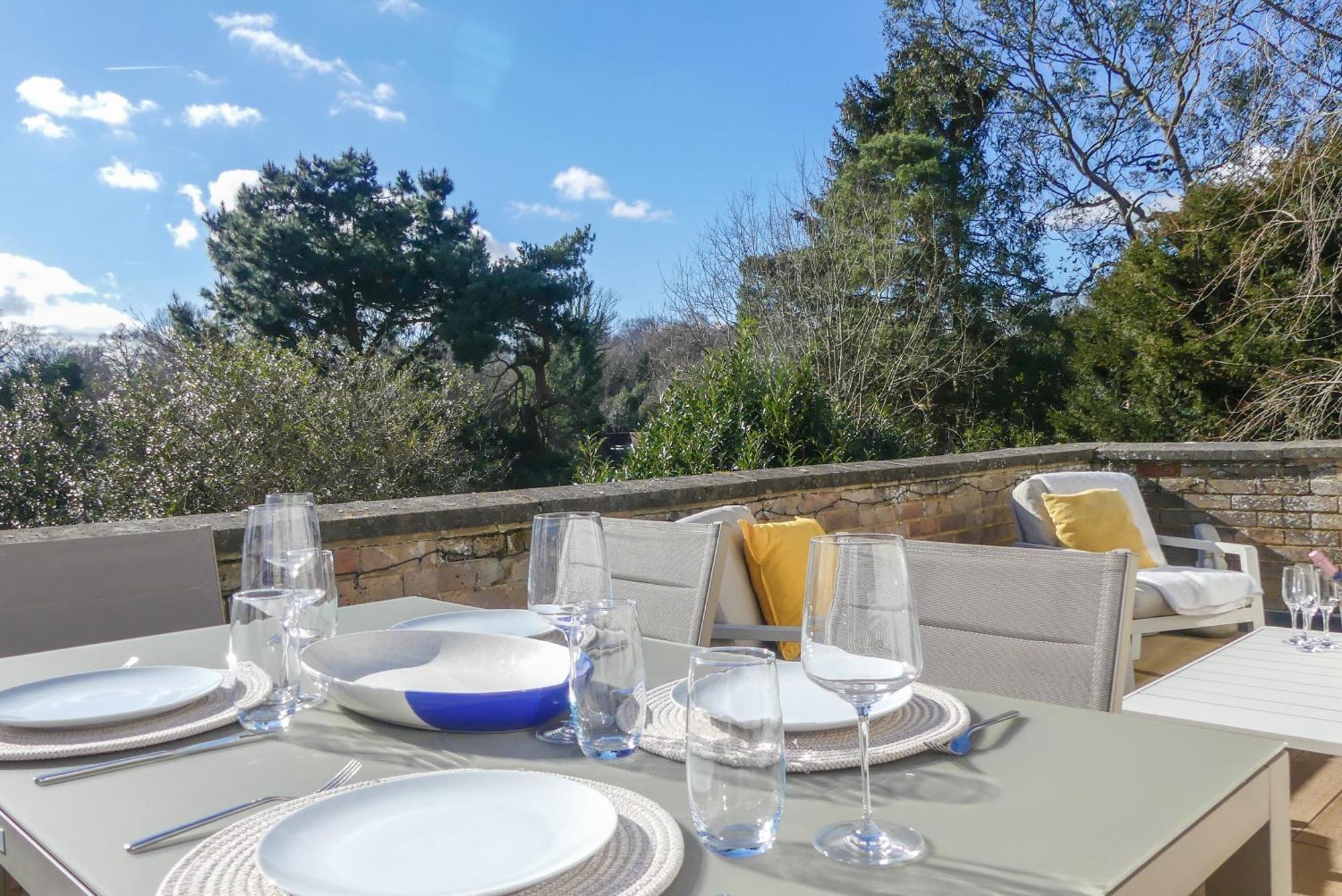 Luxury Penthouse W Balcony - 2X Free Parking Leilighet Royal Tunbridge Wells Eksteriør bilde